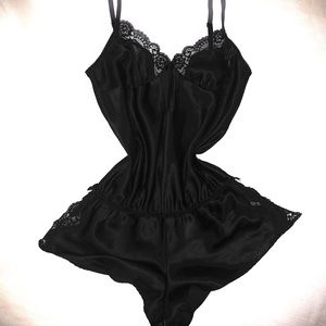 Fredericks night gown